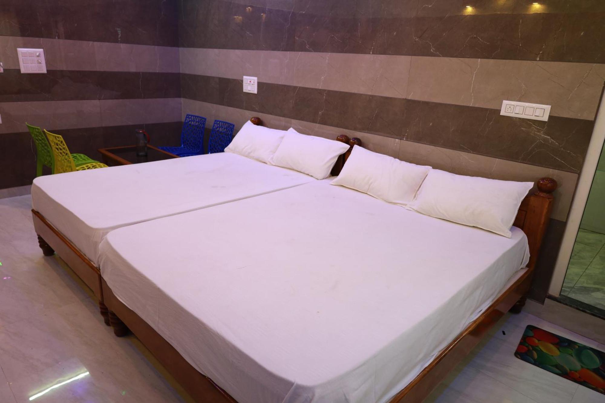 Rv Residency Hotel Wodapatti Eksteriør billede